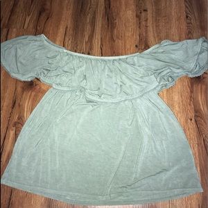 Off the shoulder tee